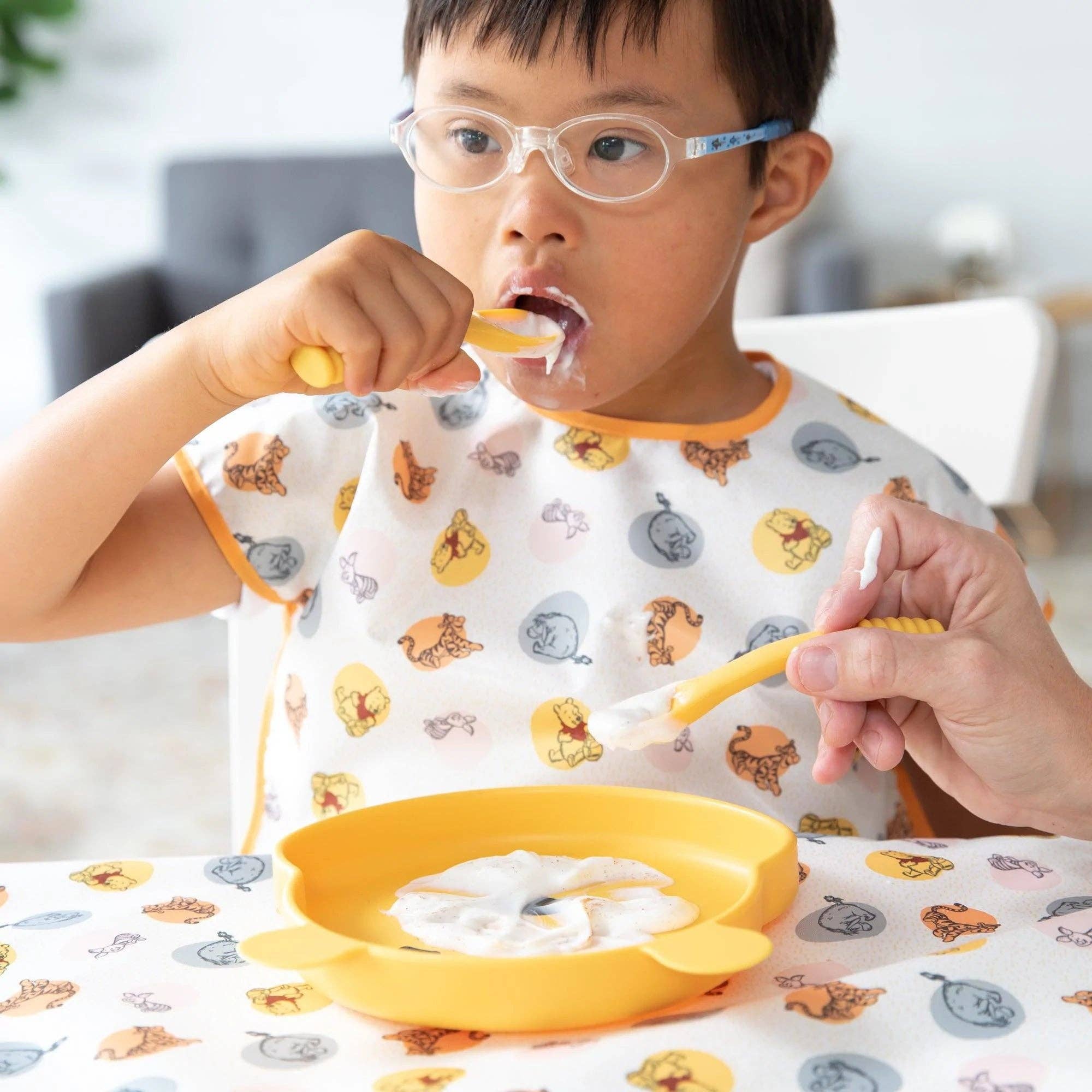 Junior Bib: Winnie and Friends